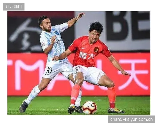 戈麦斯与阿隆索的中卫组合是防线基石，其稳定性是吸引保险业赞助的关键。